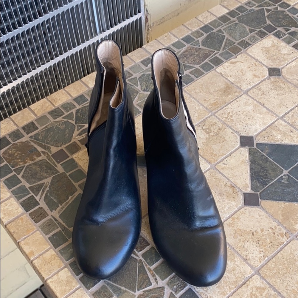 Booties black